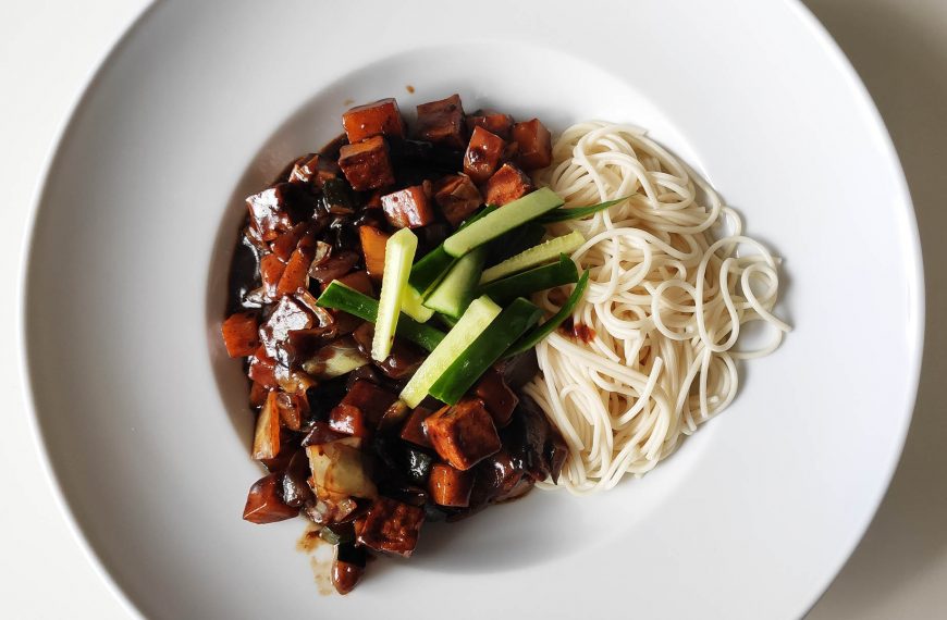 Jajangmyeon (Black Bean Sauce Noodles)